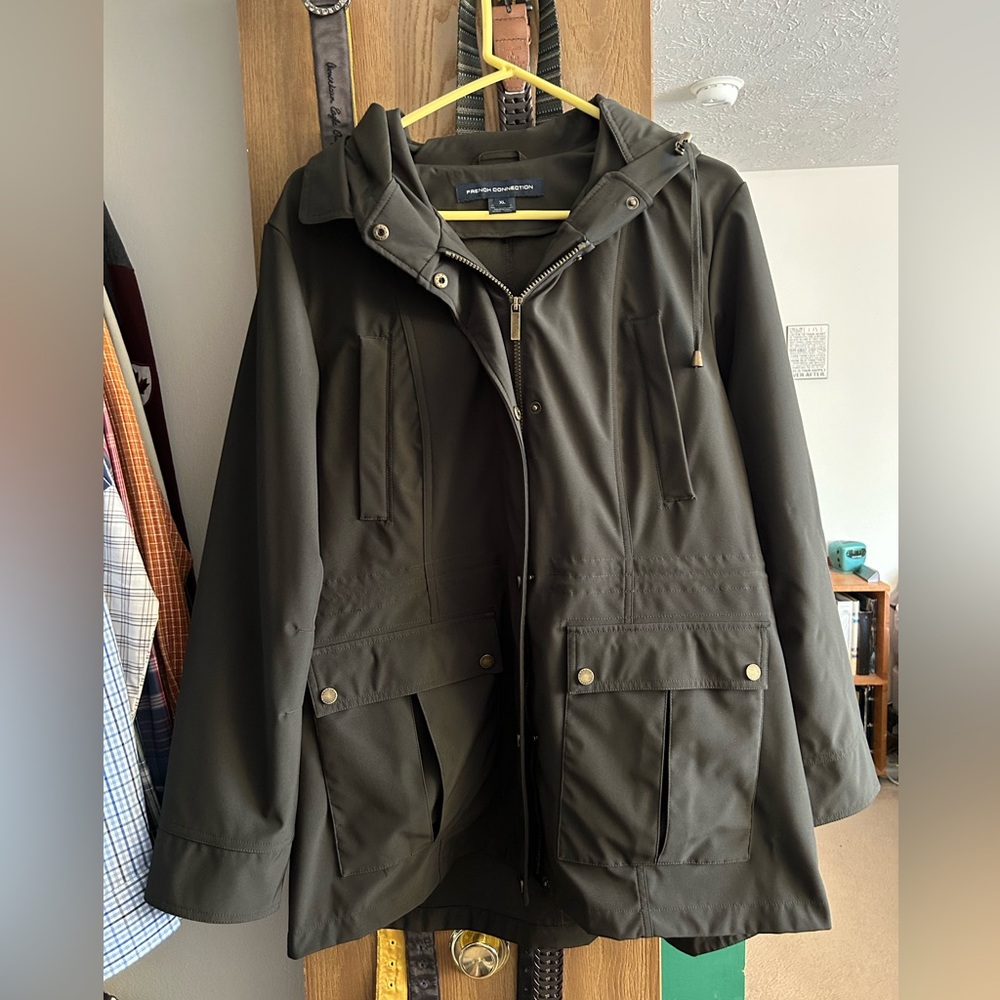 French Connection Women’s Hooded Anorak Rain Jacket - Size XL - Olive